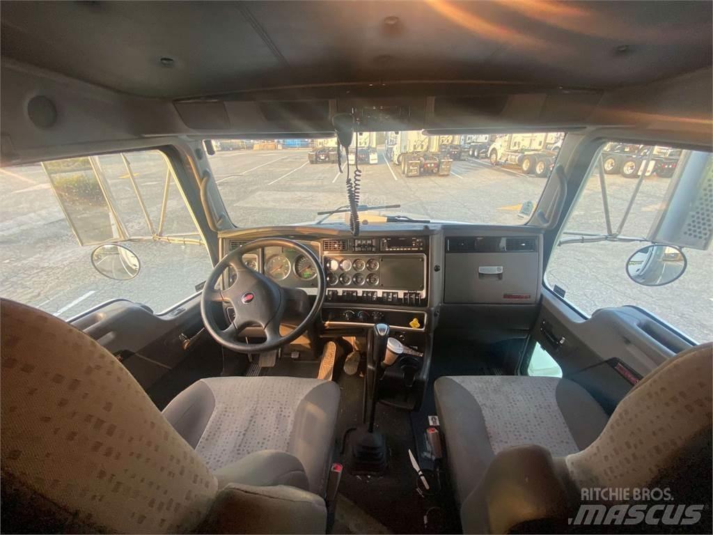 Kenworth T440 Fülkés alváz