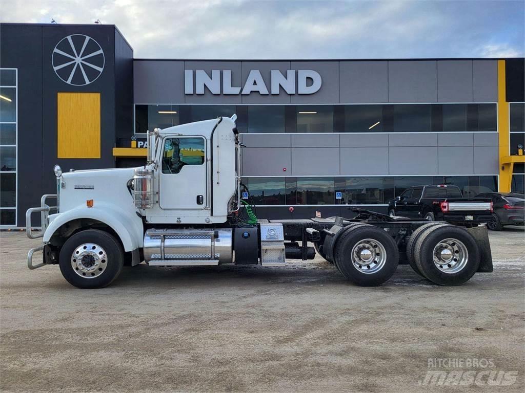 Kenworth W900 Fülkés alváz