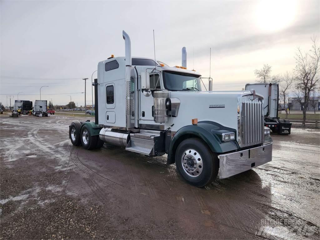 Kenworth W900L Nyergesvontatók