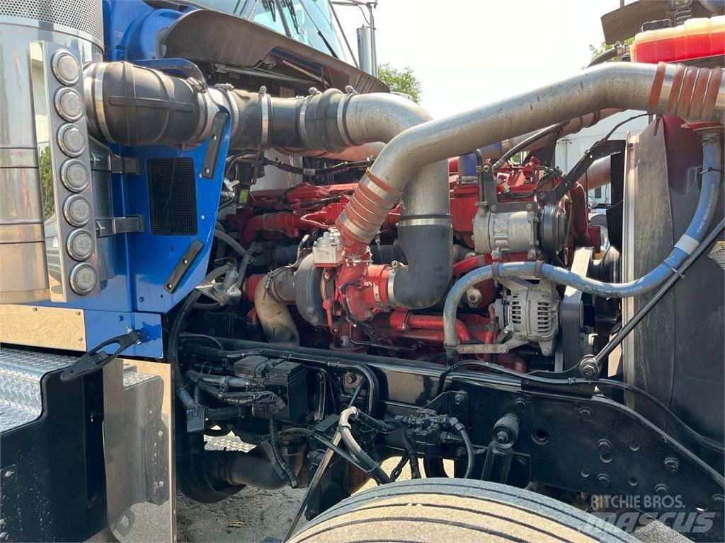 Kenworth W900L Nyergesvontatók