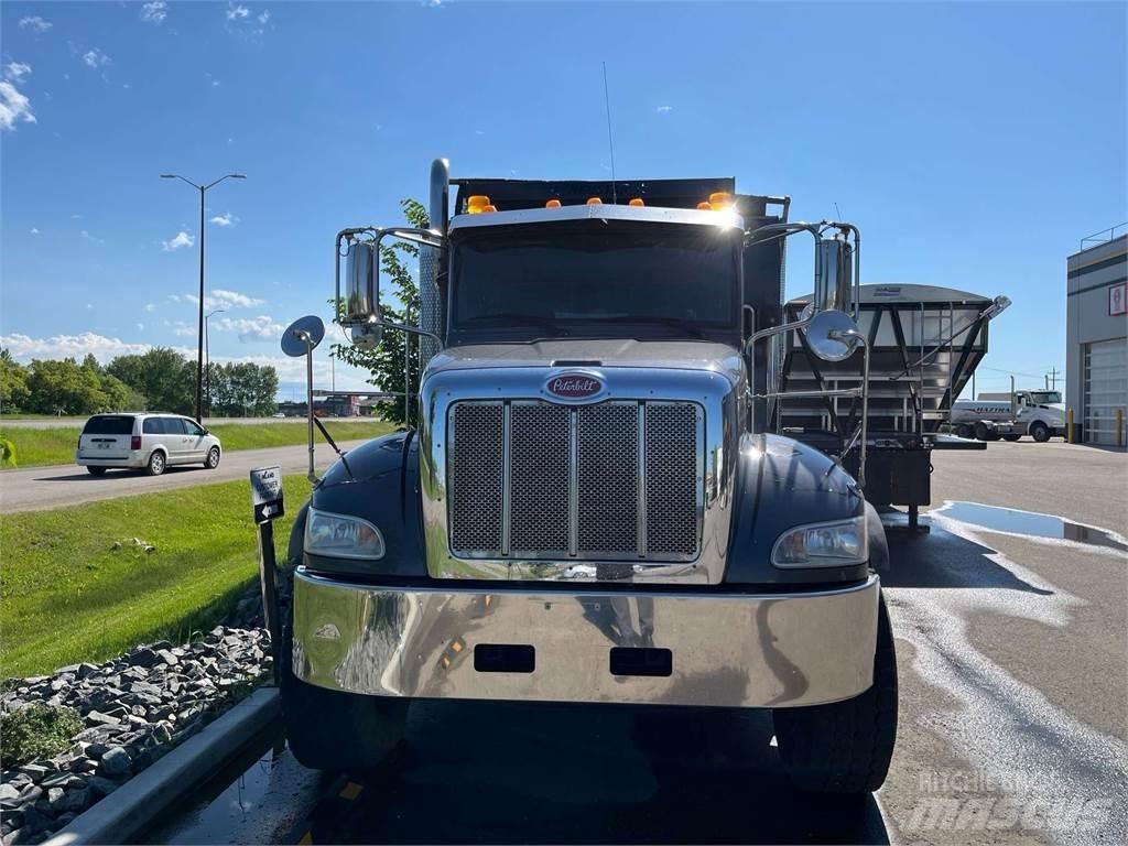 Peterbilt 348 Billenő teherautók