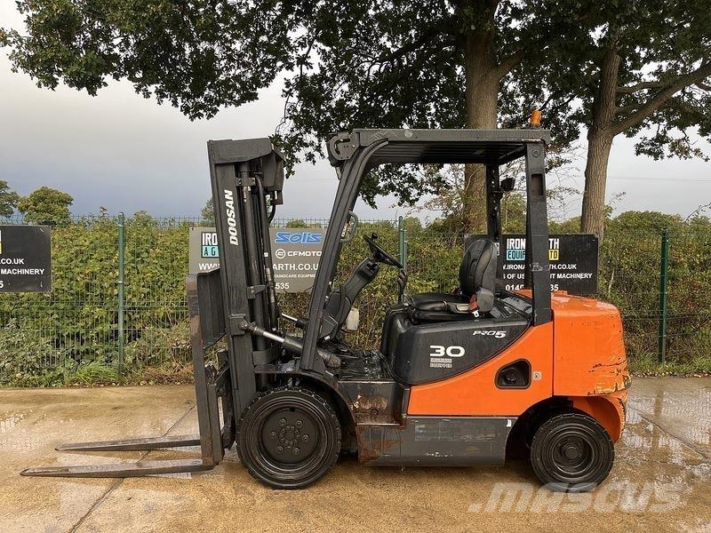 Doosan D30S-5 Targoncák-Egyéb