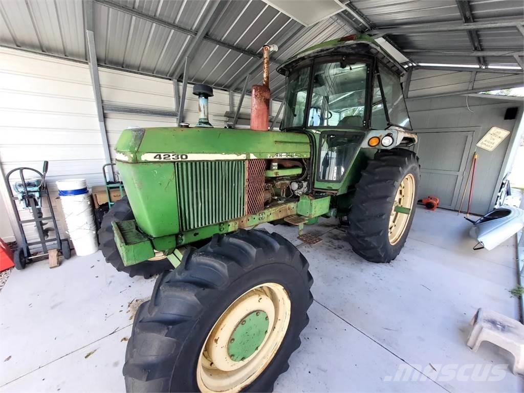 John Deere 4230 Traktorok