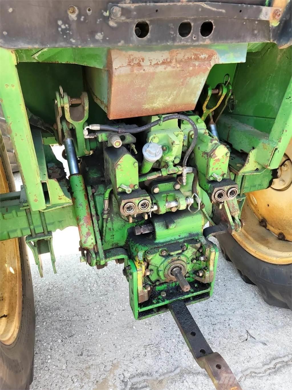 John Deere 4230 Traktorok