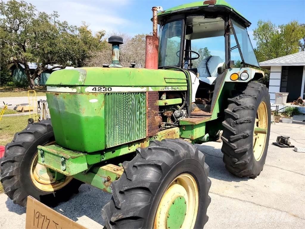 John Deere 4230 Traktorok