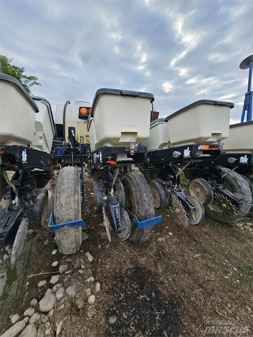 Kinze 3000 Egyéb alkatrészek