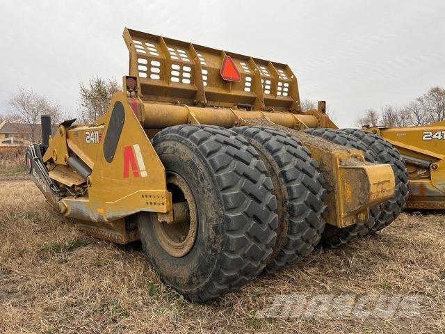 Ashland 2411E Földnyesők (szkréperek)