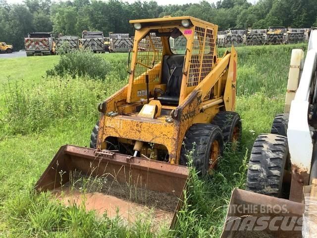 Bobcat 843 Kompaktrakodók