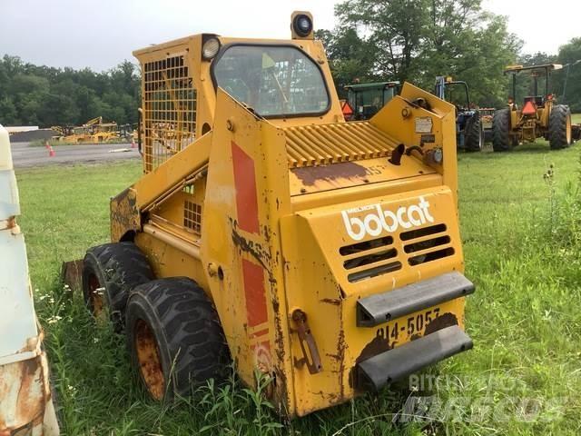 Bobcat 843 Kompaktrakodók