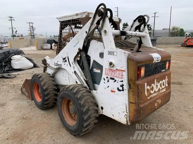 Bobcat 873 Kompaktrakodók