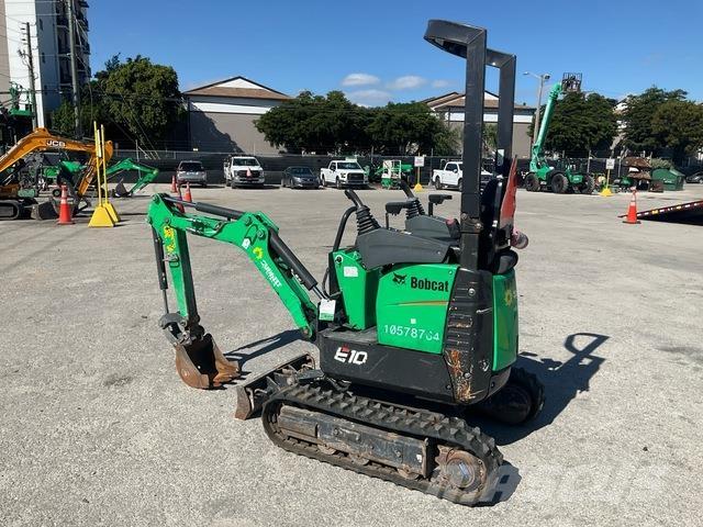 Bobcat E10 Lánctalpas kotrók