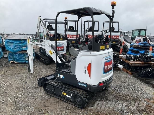 Bobcat E19e Lánctalpas kotrók