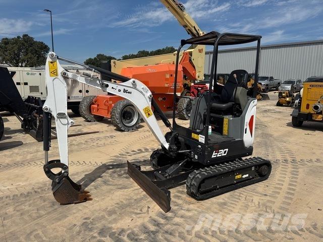 Bobcat E20 Lánctalpas kotrók