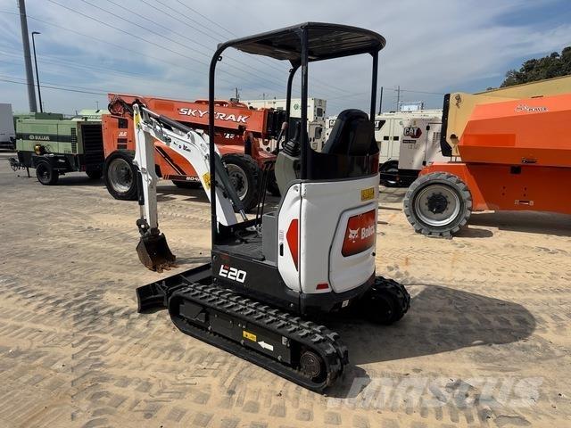 Bobcat E20 Lánctalpas kotrók