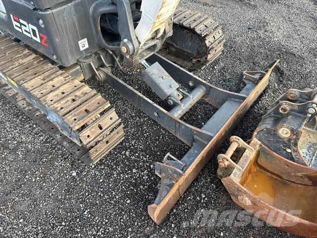 Bobcat E20Z Mini kotrók < 7t