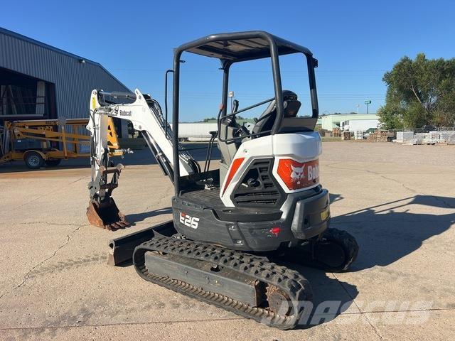 Bobcat E26 Lánctalpas kotrók