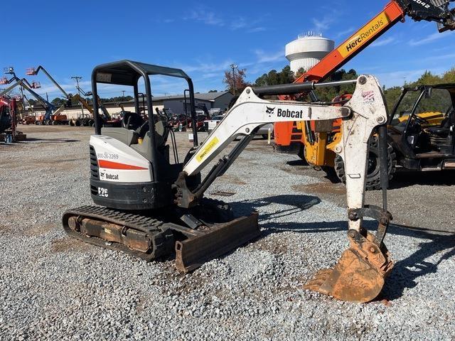 Bobcat E26 Lánctalpas kotrók