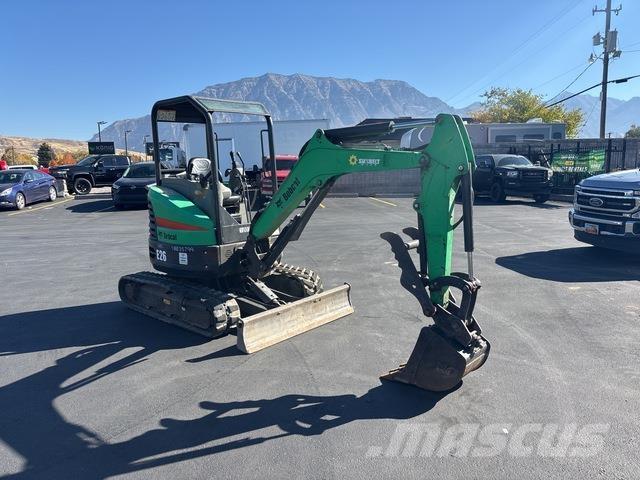 Bobcat E26 Lánctalpas kotrók