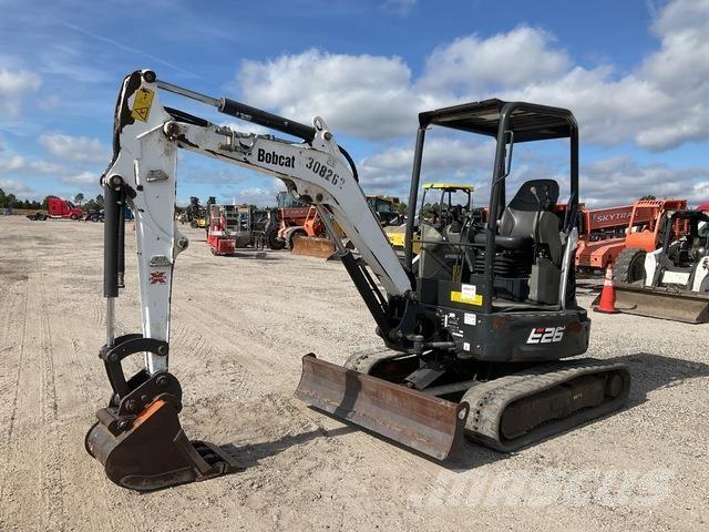 Bobcat E26 Lánctalpas kotrók