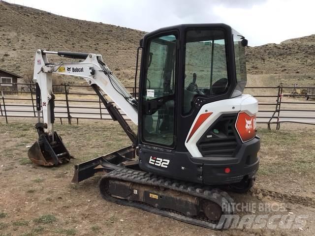 Bobcat E32i Lánctalpas kotrók
