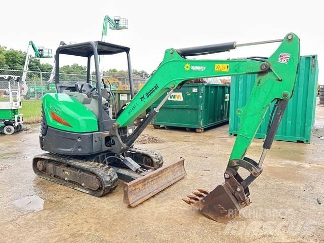 Bobcat E32i Lánctalpas kotrók
