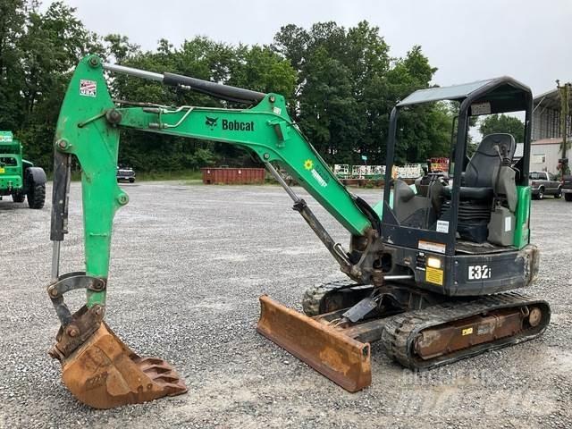 Bobcat E32i Lánctalpas kotrók