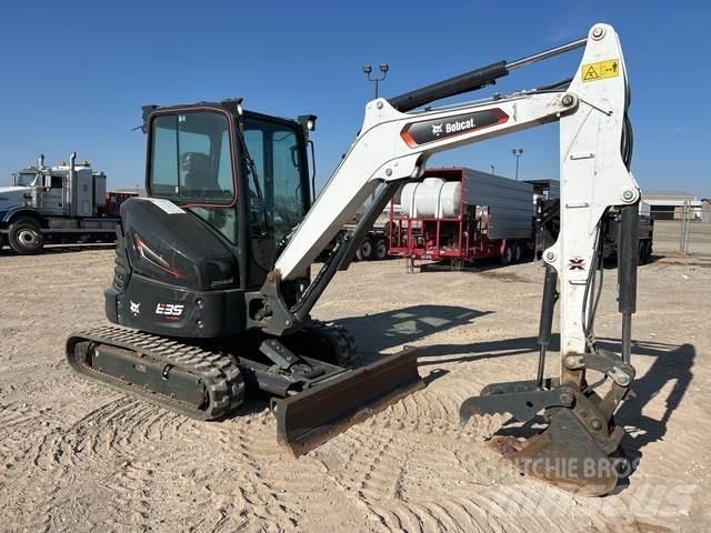 Bobcat E35 Lánctalpas kotrók
