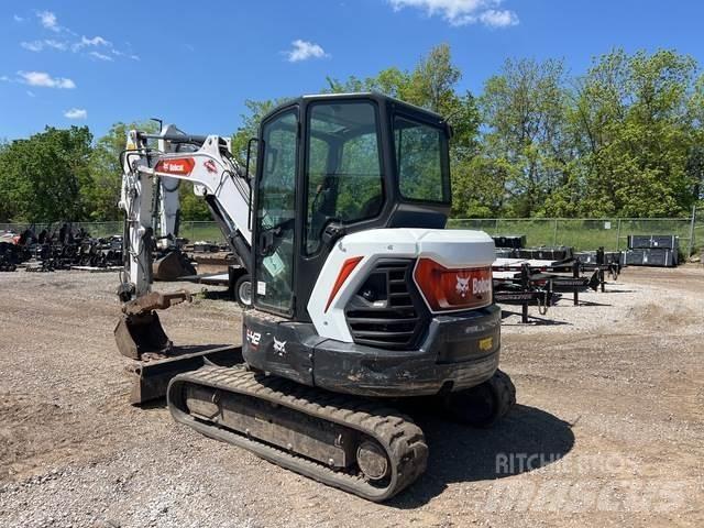 Bobcat E42 Lánctalpas kotrók