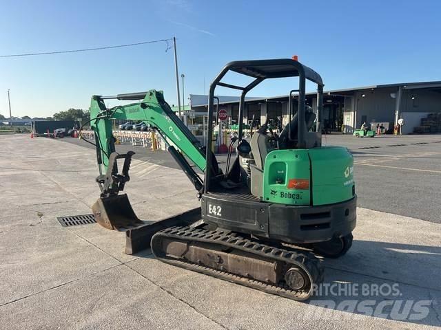 Bobcat E42 Lánctalpas kotrók