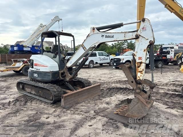 Bobcat E45 Lánctalpas kotrók