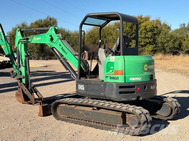 Bobcat E45 Lánctalpas kotrók