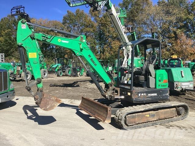Bobcat E45 Lánctalpas kotrók