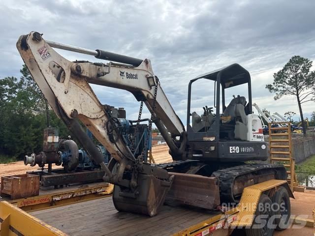 Bobcat E50 Lánctalpas kotrók