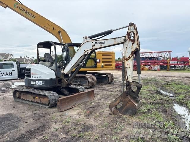 Bobcat E50 Lánctalpas kotrók
