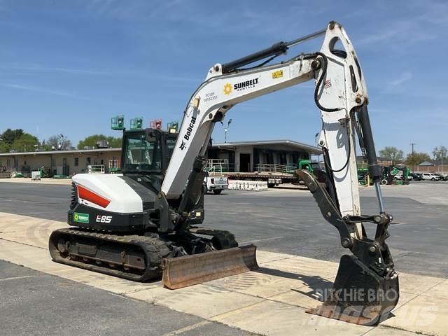 Bobcat E85 Lánctalpas kotrók