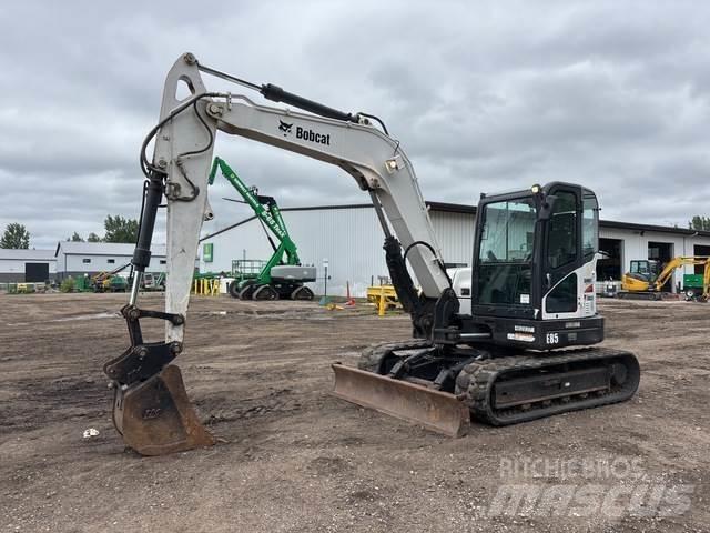 Bobcat E85 Lánctalpas kotrók