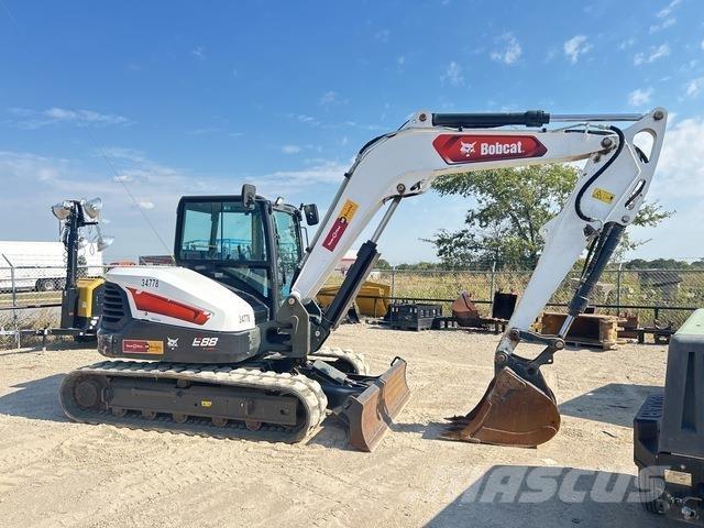 Bobcat E88 Lánctalpas kotrók