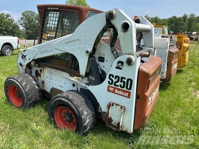 Bobcat S250 Kompaktrakodók