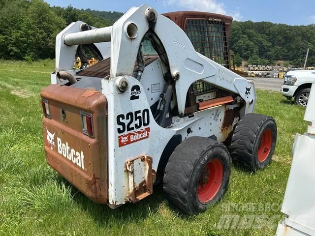 Bobcat S250 Kompaktrakodók