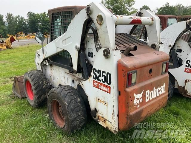 Bobcat S250 Kompaktrakodók