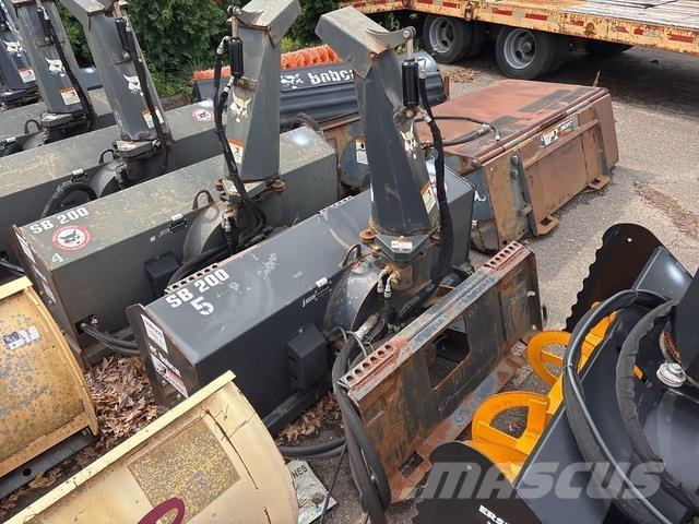 Bobcat SB200 Hómarók
