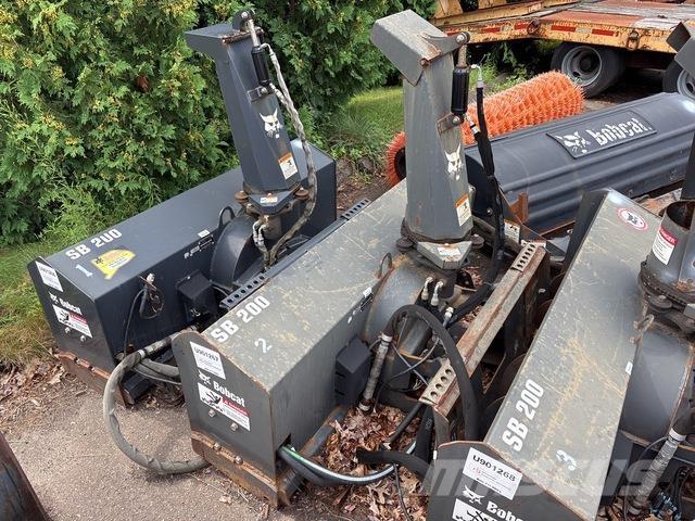 Bobcat SB200 Hómarók