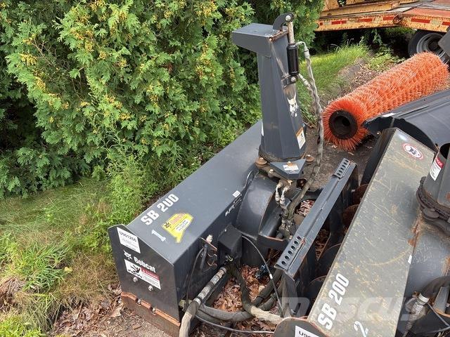 Bobcat SB200 Hómarók