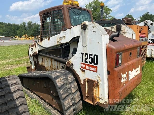Bobcat T250 Kompaktrakodók