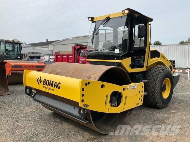 Bomag BW211 D Egydobos hengerek
