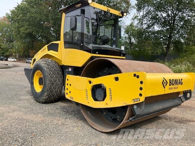 Bomag BW211 D Egydobos hengerek