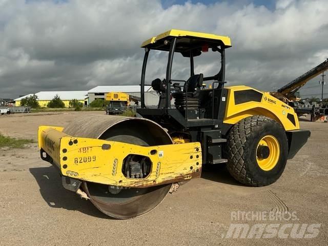 Bomag BW211D-5 Egydobos hengerek