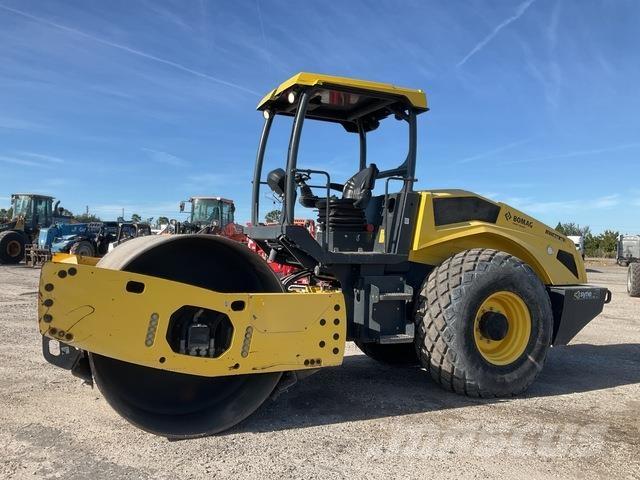 Bomag BW211D-5 Egydobos hengerek