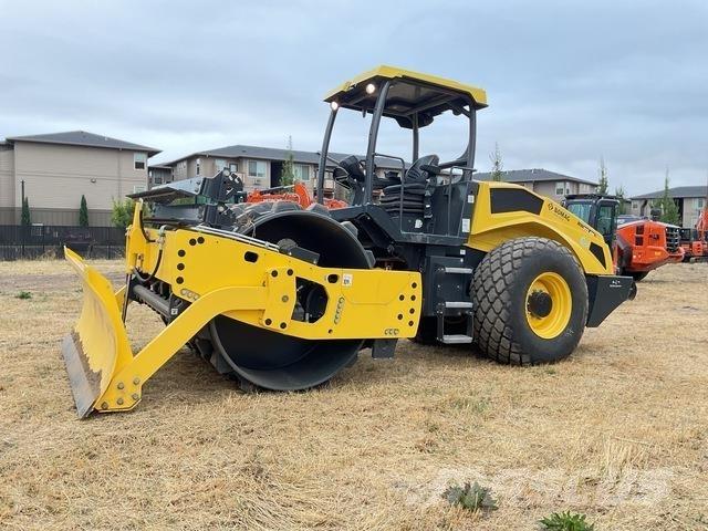 Bomag BW213DH Egydobos hengerek