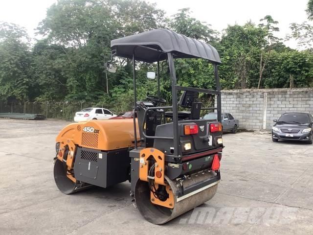 CASE 450DX Ikerdobos hengerek